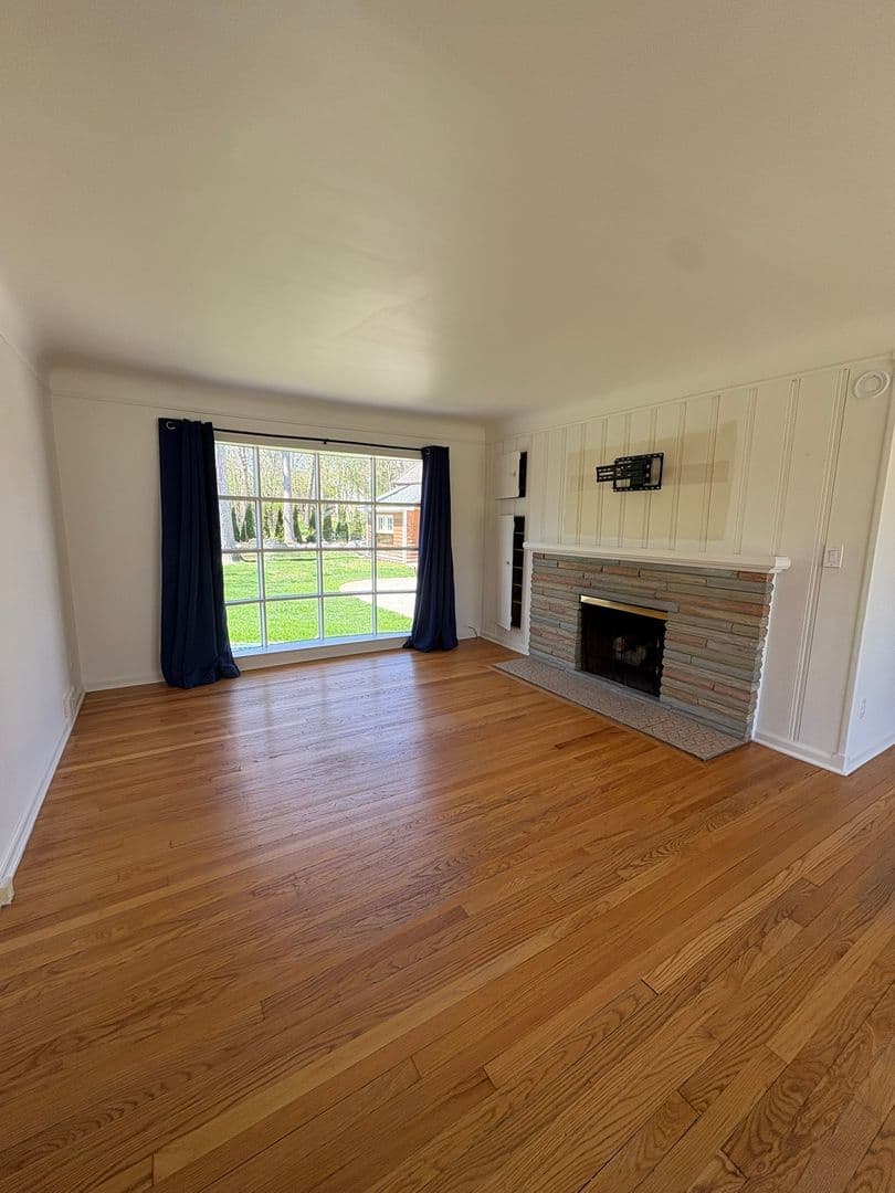Franklin House: 24975 Franklin Park Drive