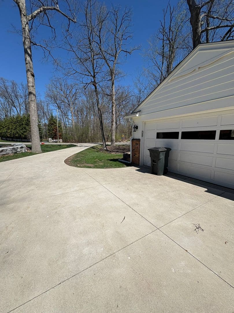 Franklin House: 24975 Franklin Park Drive