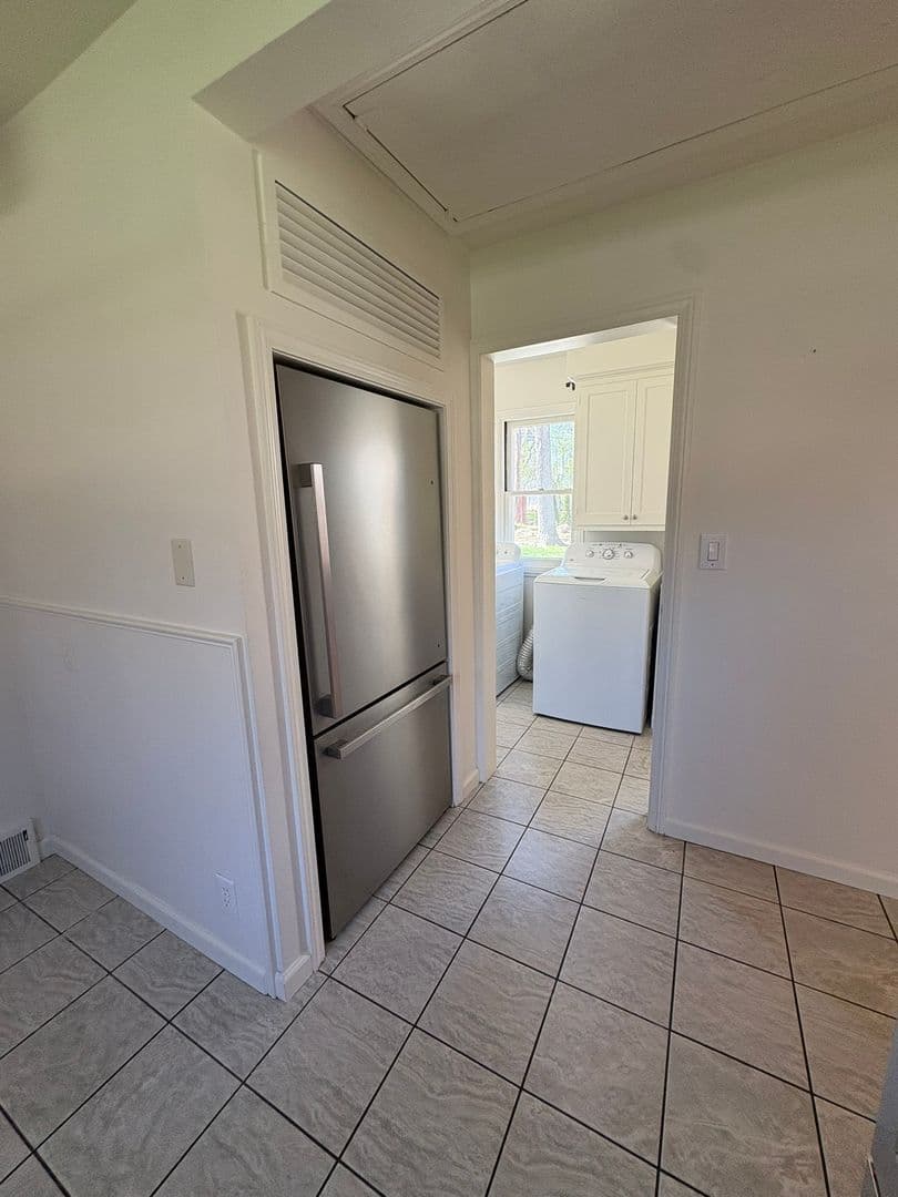 Franklin House: 24975 Franklin Park Drive