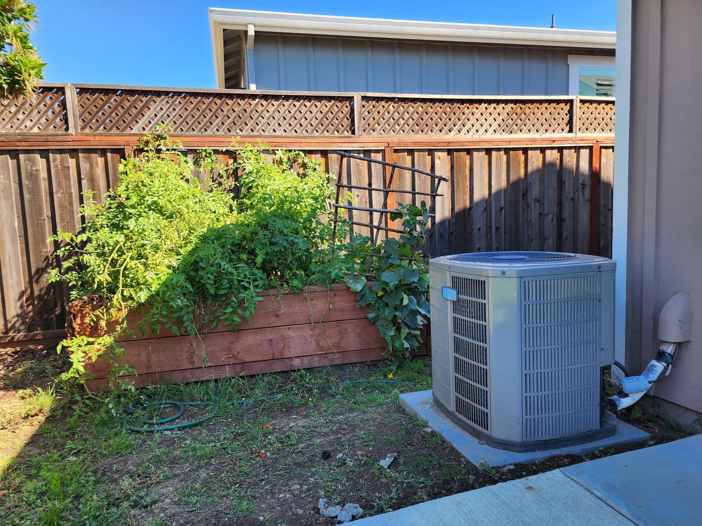 Santa Rosa House: 1615 Brandee Lane