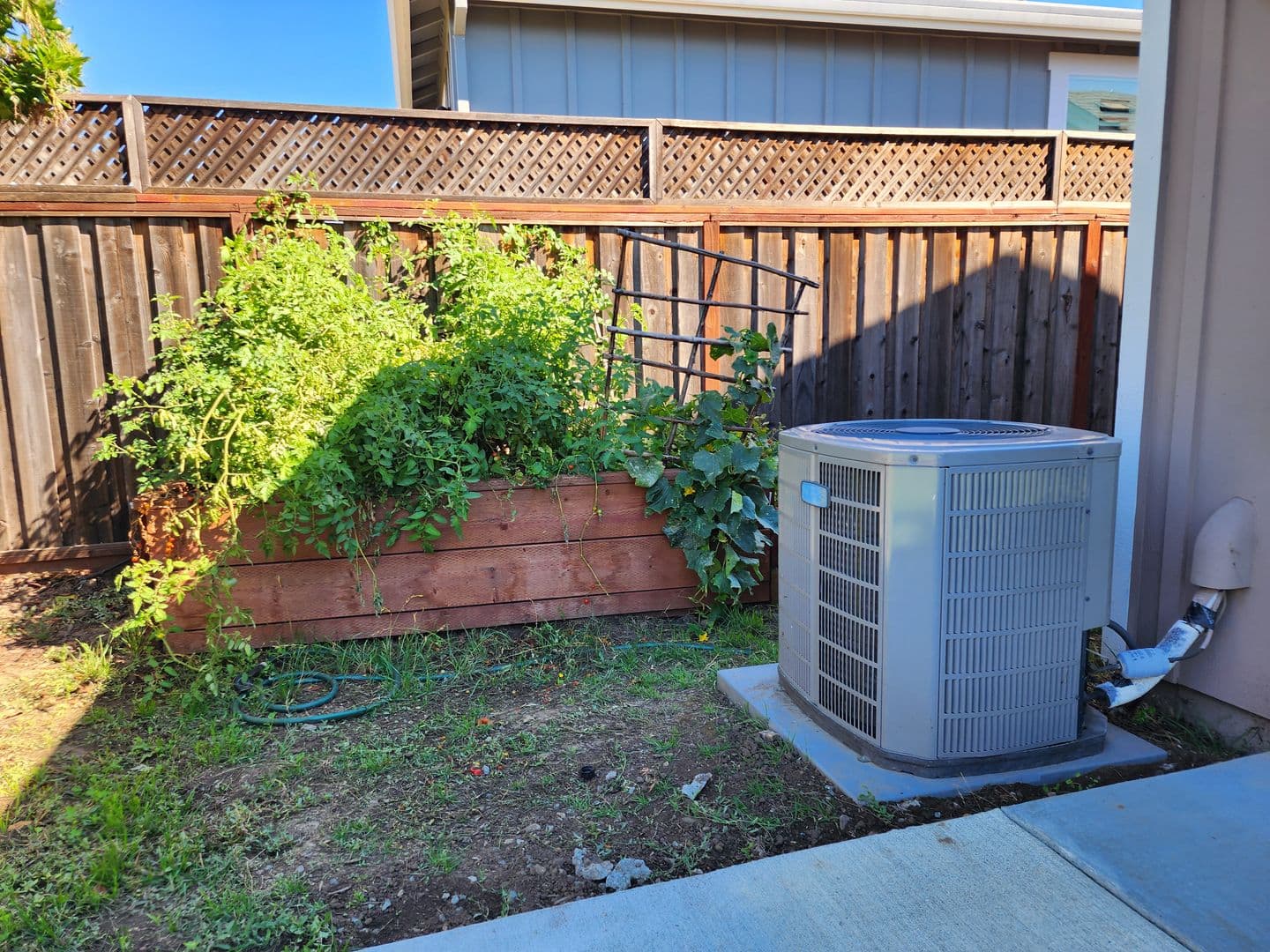 Santa Rosa House: 1615 Brandee Lane