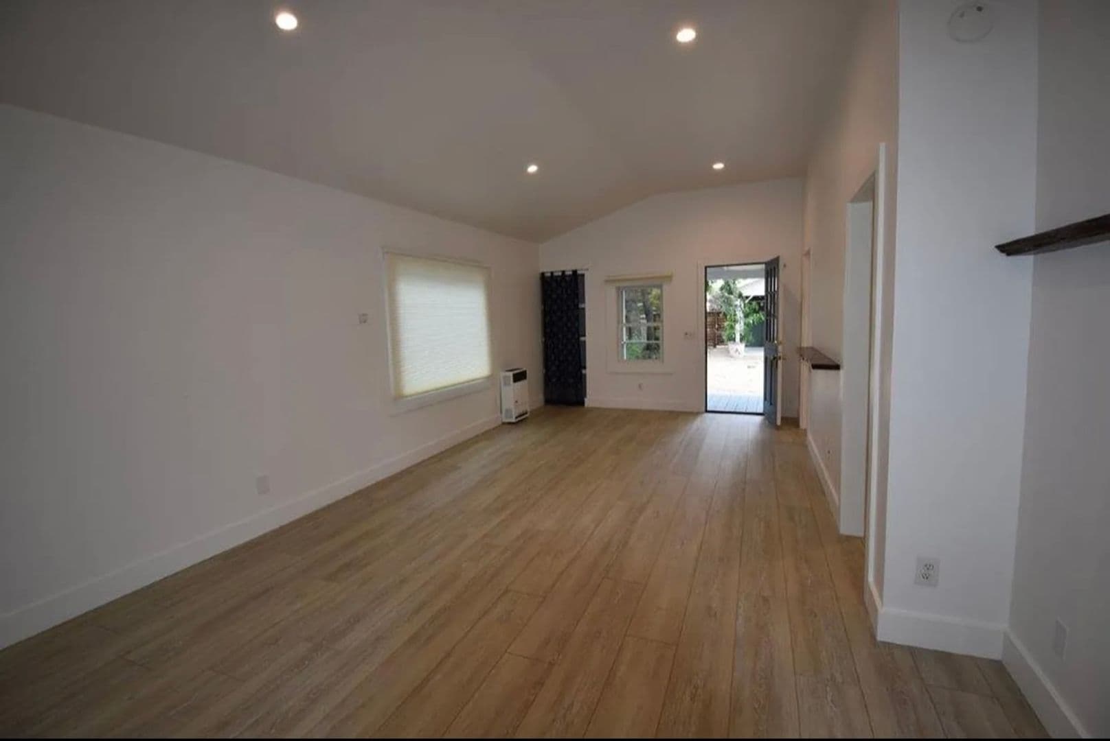 Santa Rosa Apartment: 816 Spencer Avenue