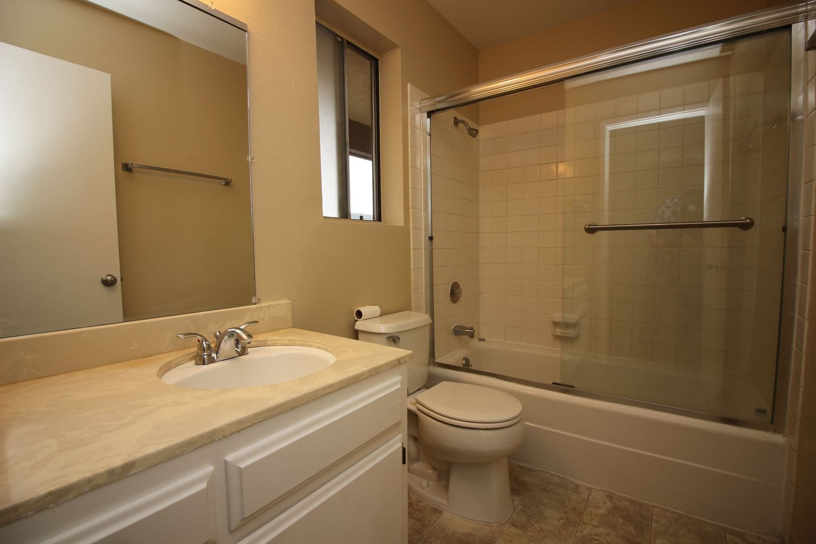 Santa Rosa Apartment: 2437 Bethards Drive