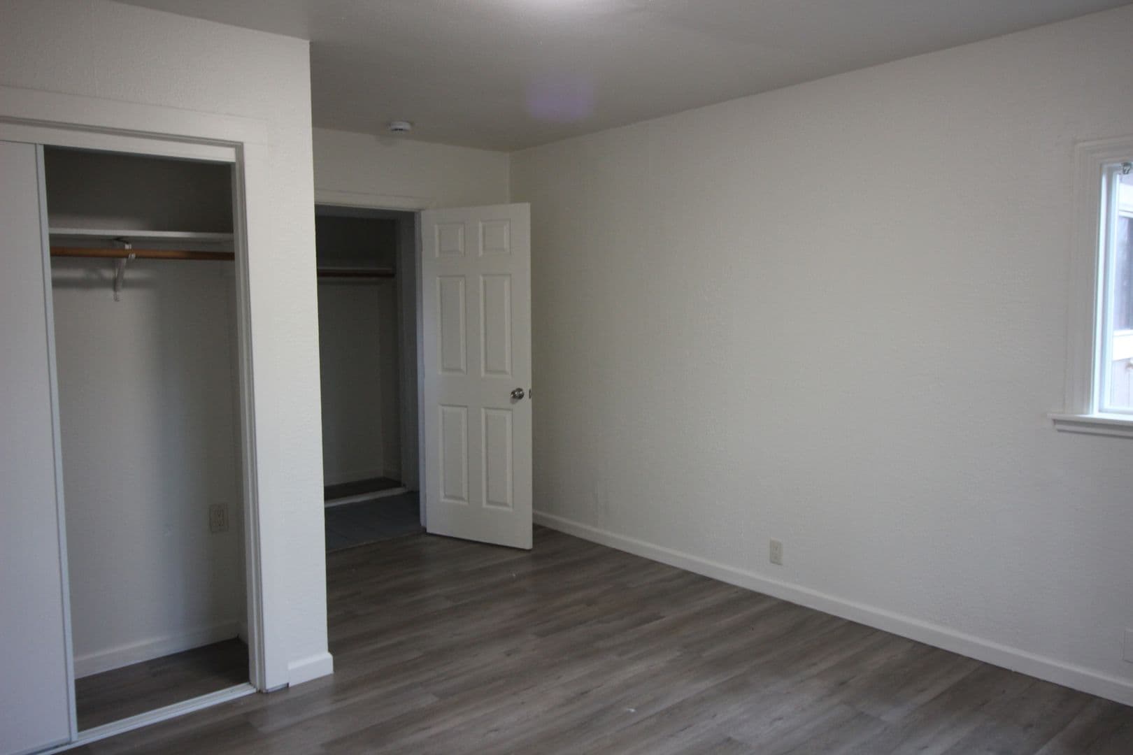 Santa Rosa Apartment: 672 Irwin Lane