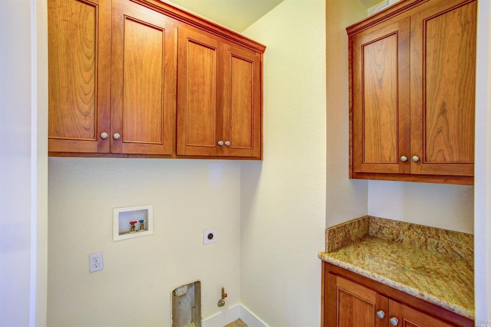 Petaluma House: 5 Dorenfeld Court