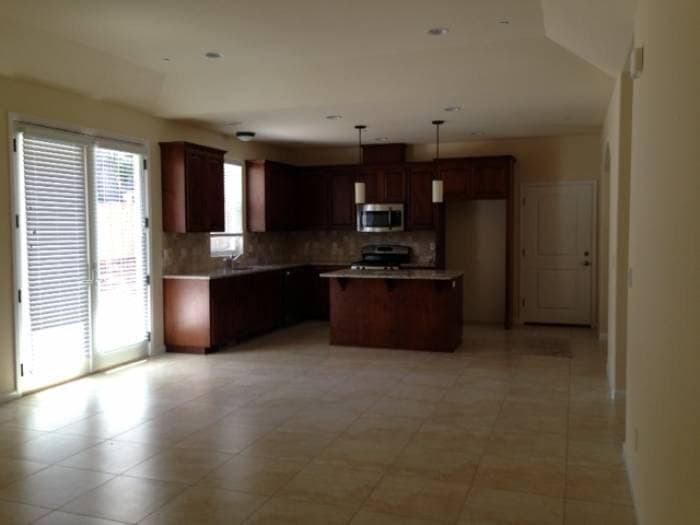 Petaluma House: 715 Bodega Avenue