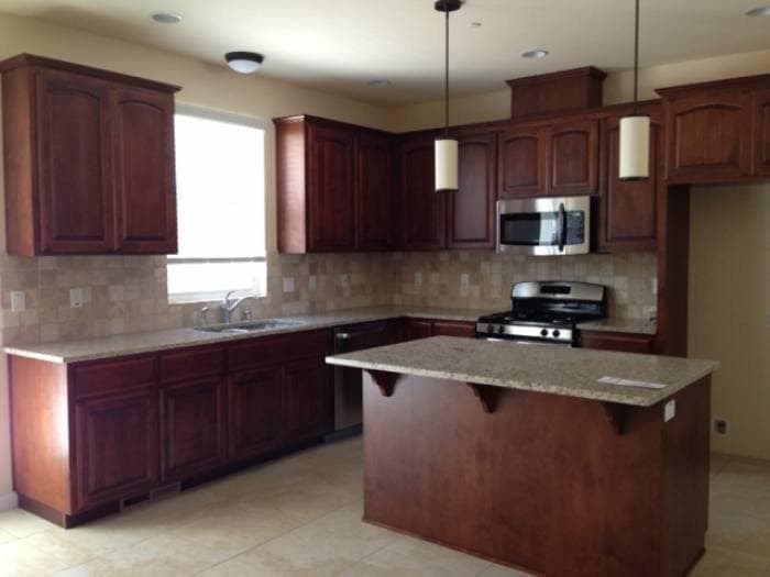 Petaluma House: 715 Bodega Avenue