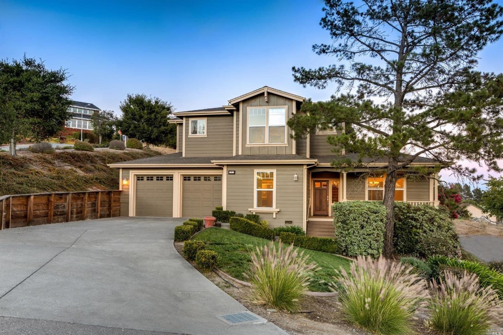 Petaluma House: 5 Dorenfeld Court