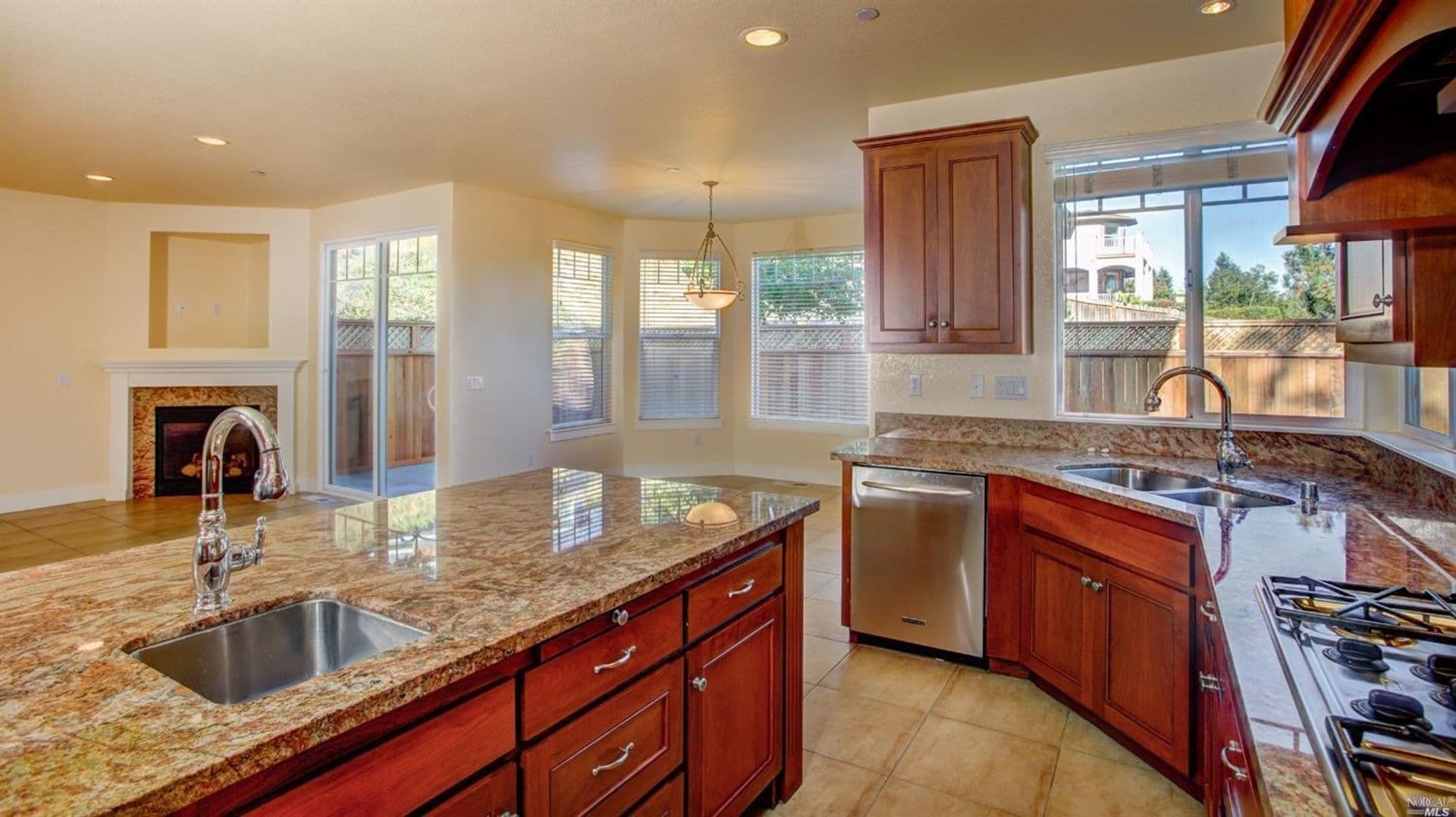 Petaluma House: 5 Dorenfeld Court
