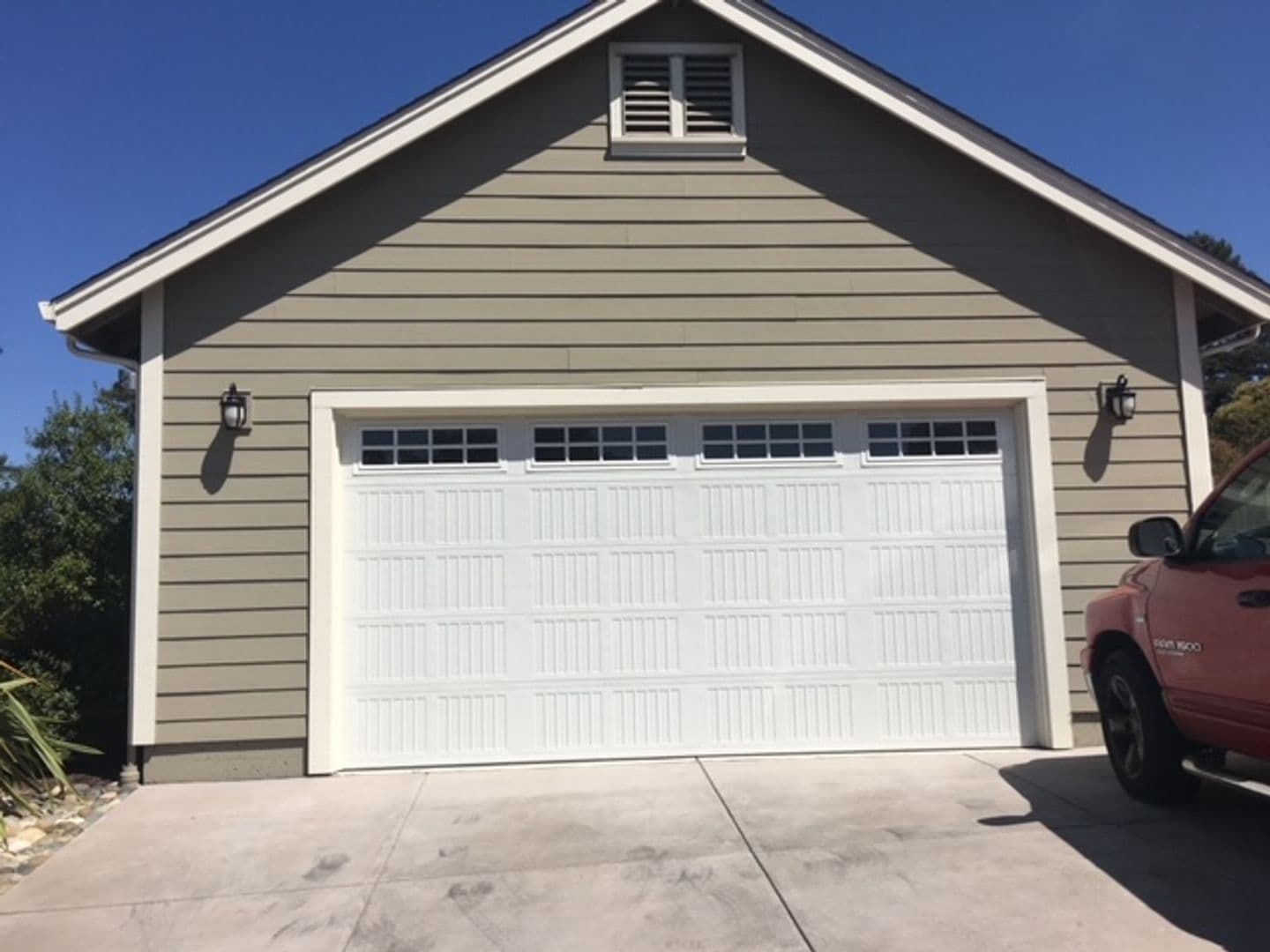 Petaluma House: 715 Bodega Avenue
