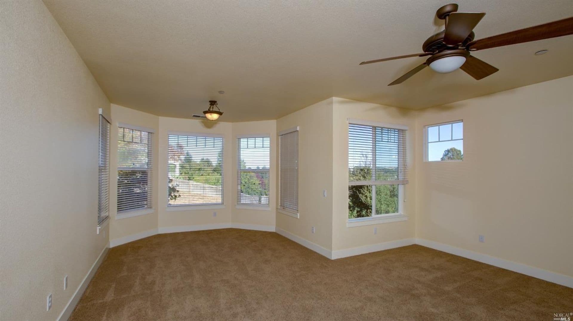 Petaluma House: 5 Dorenfeld Court