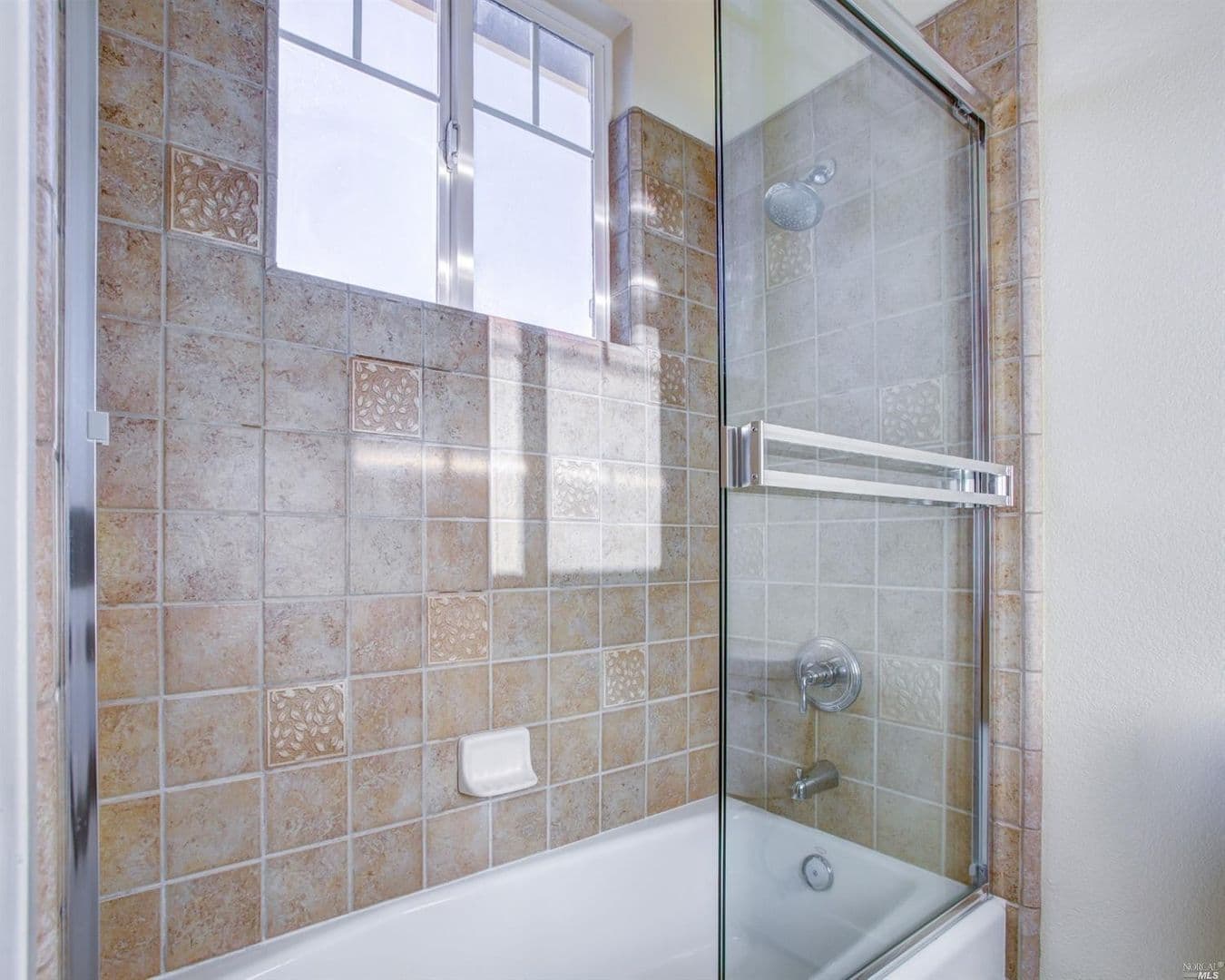 Petaluma House: 5 Dorenfeld Court