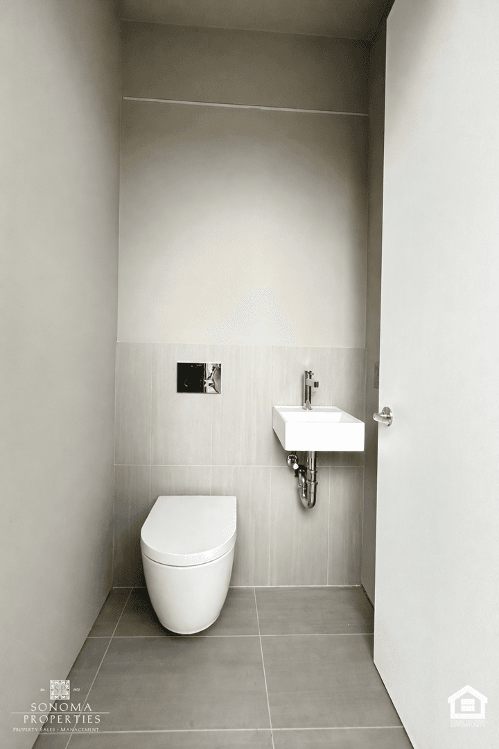 Sonoma Apartment: 1207-1209 Broadway