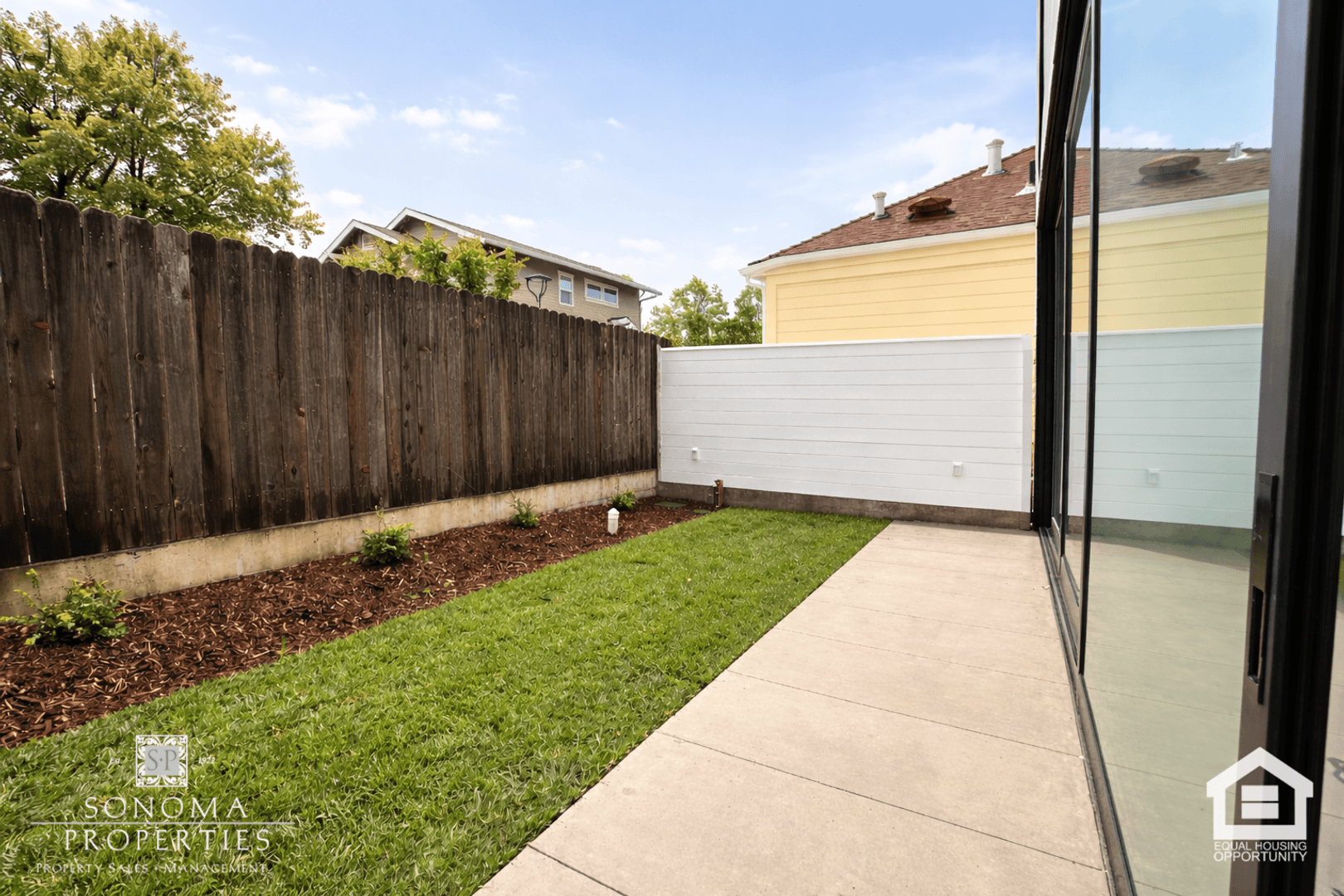 Sonoma Apartment: 1207-1209 Broadway