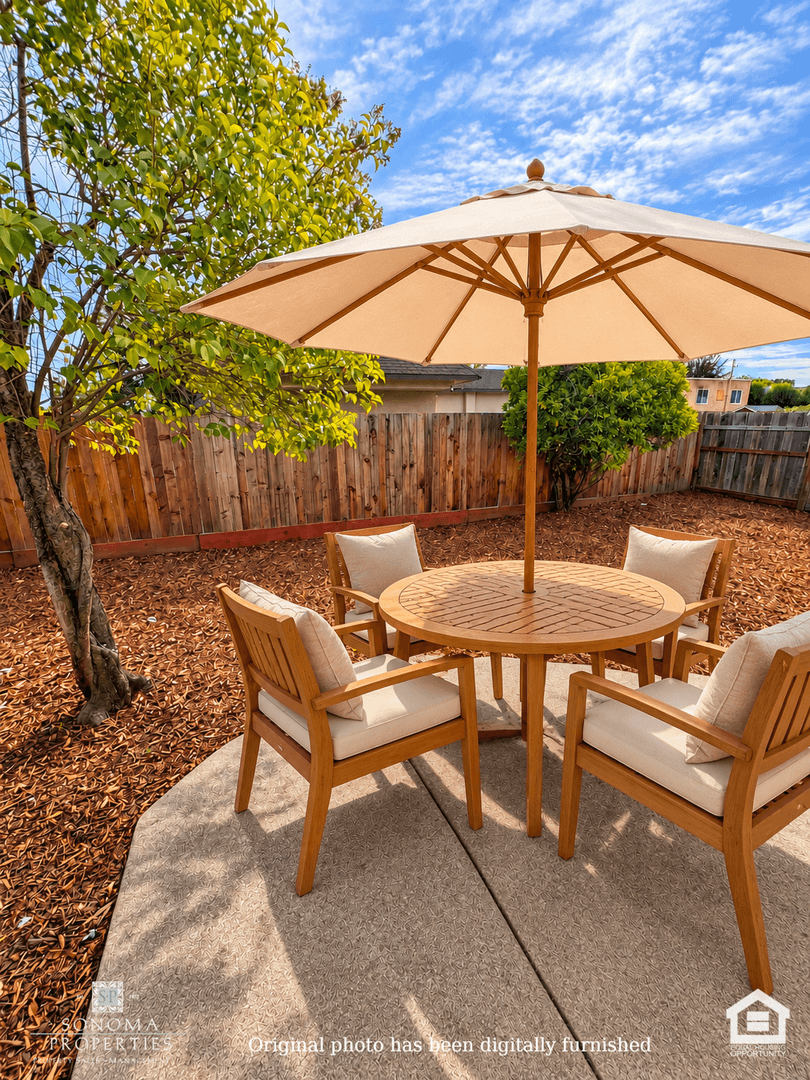Sonoma House: 503 Oregon Street