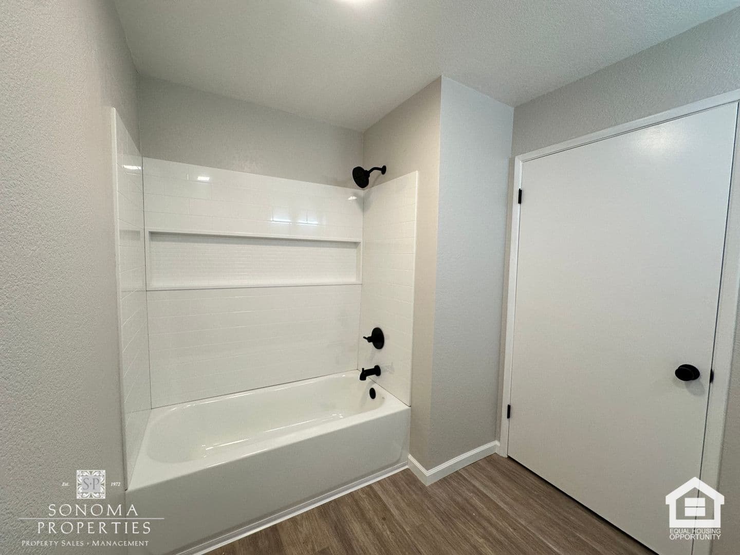 Sonoma Apartment: 19066 Lomita