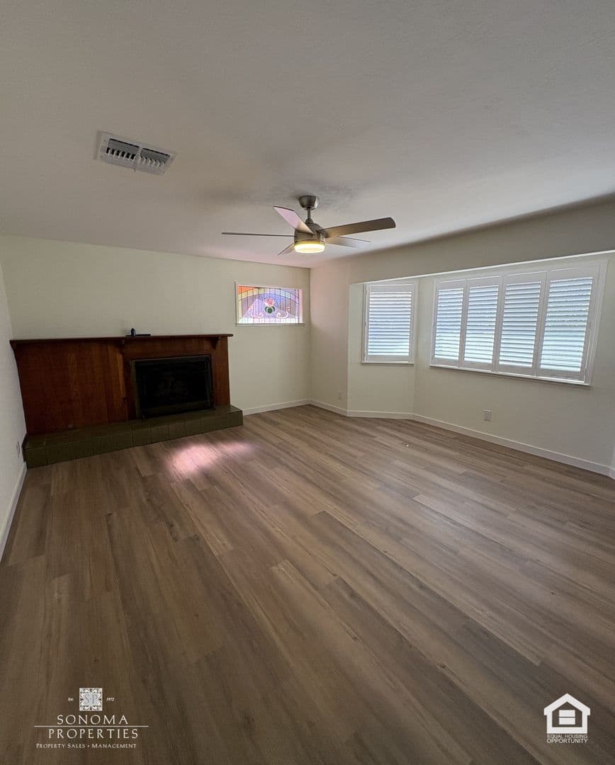 Glen Ellen House: 881 Cecelia Drive
