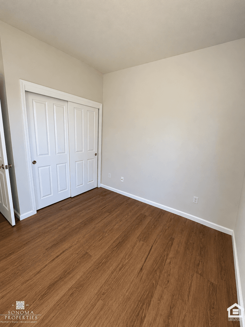 Sonoma Apartment: 838 3rd Street West