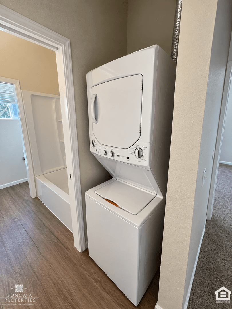 Sonoma Multiplex: 838 3rd Street West