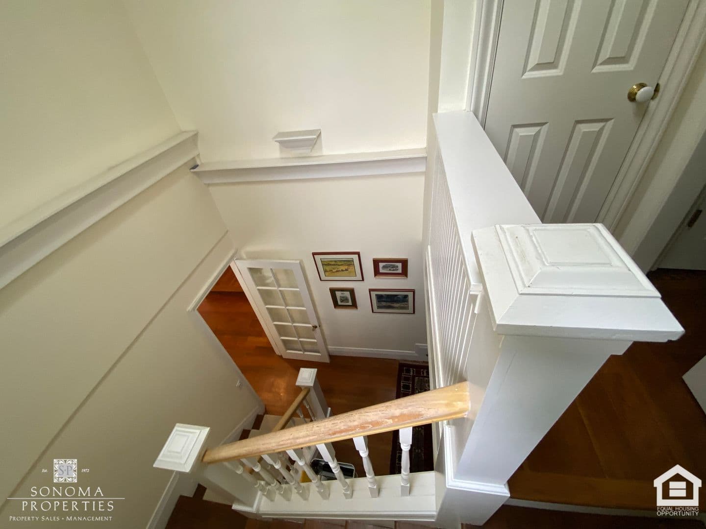 Sonoma House: 800 5th Street East