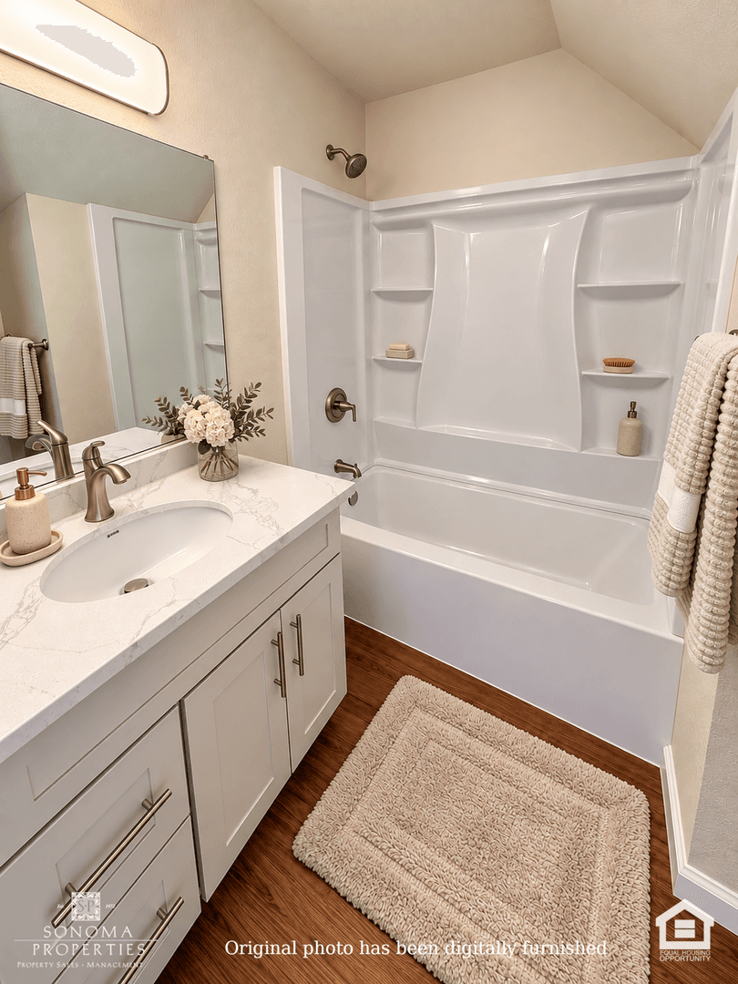 Sonoma Apartment: 838 3rd Street West