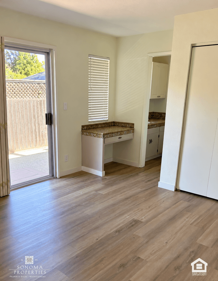 Glen Ellen House: 881 Cecelia Drive