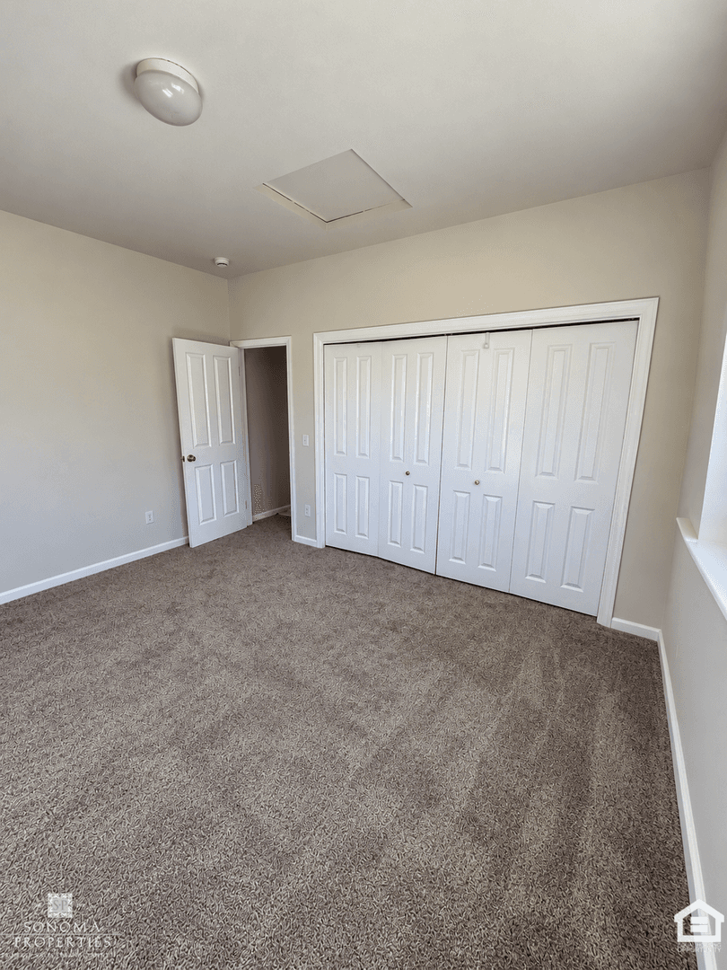 Sonoma Apartment: 838 3rd Street West