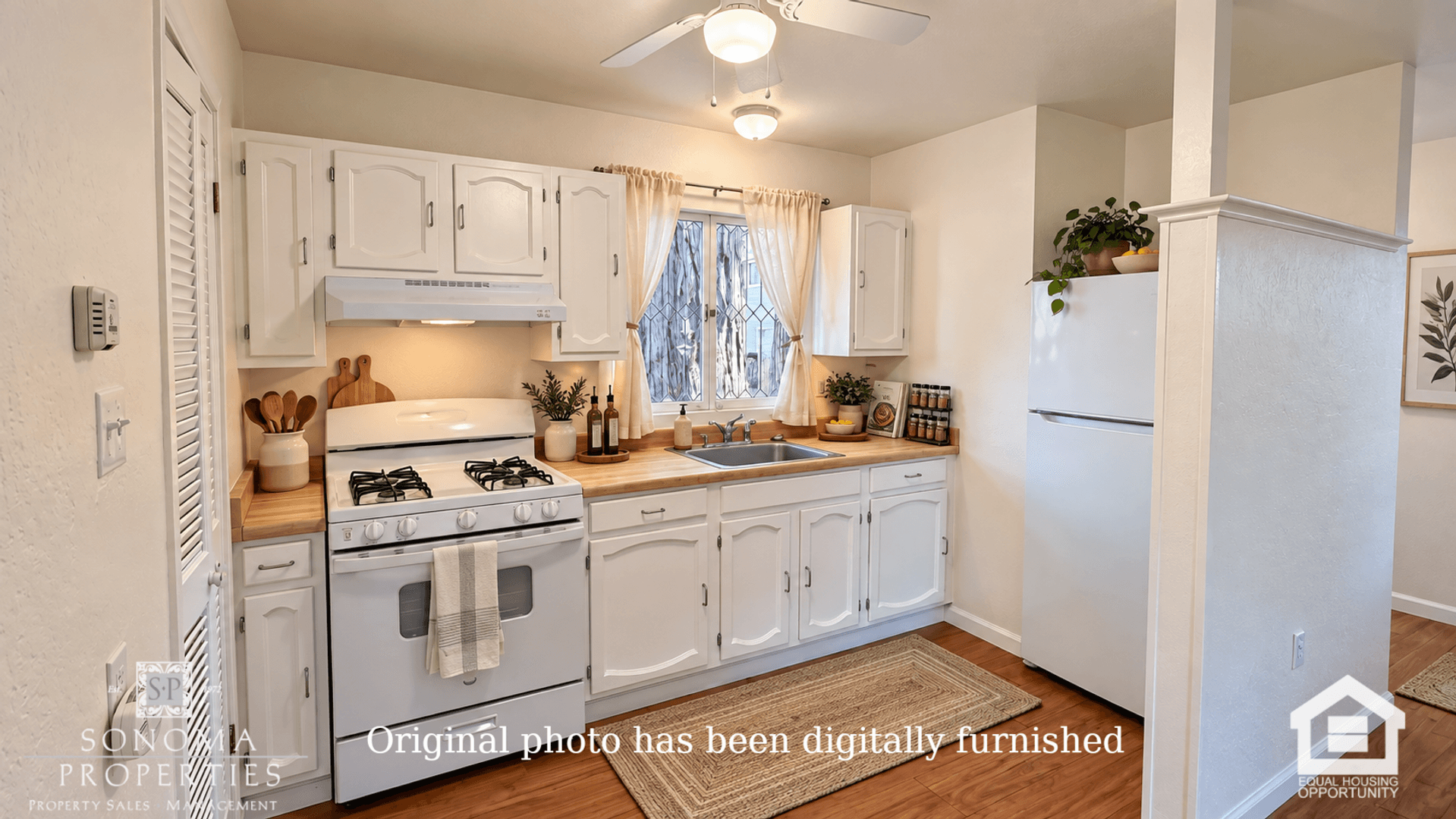Sonoma House: 217 1st St West