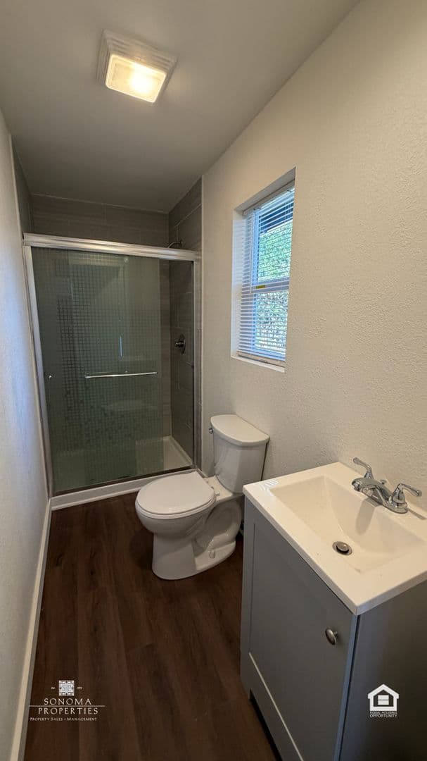 Kenwood House: 7786 Sonoma Highway,