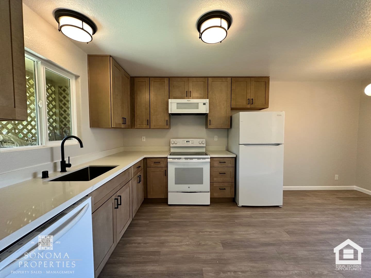 Sonoma Apartment: 19066 Lomita