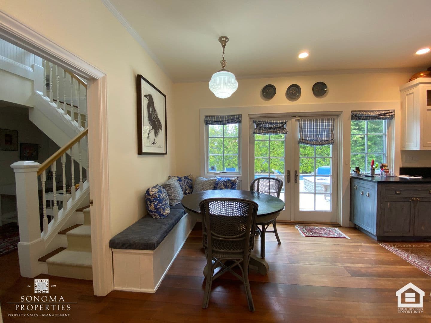 Sonoma House: 800 5th Street East
