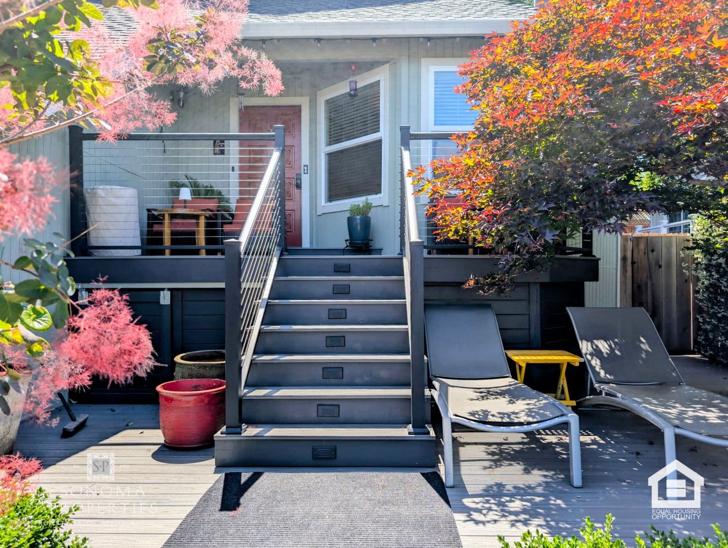 Sonoma House: 689 Cherry Lane