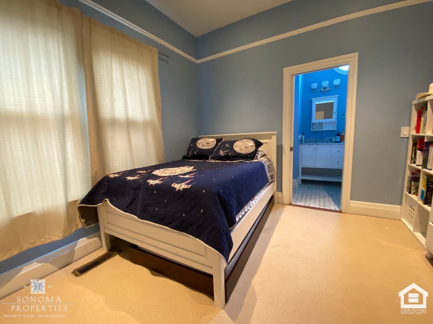 Sonoma House: 800 5th Street East