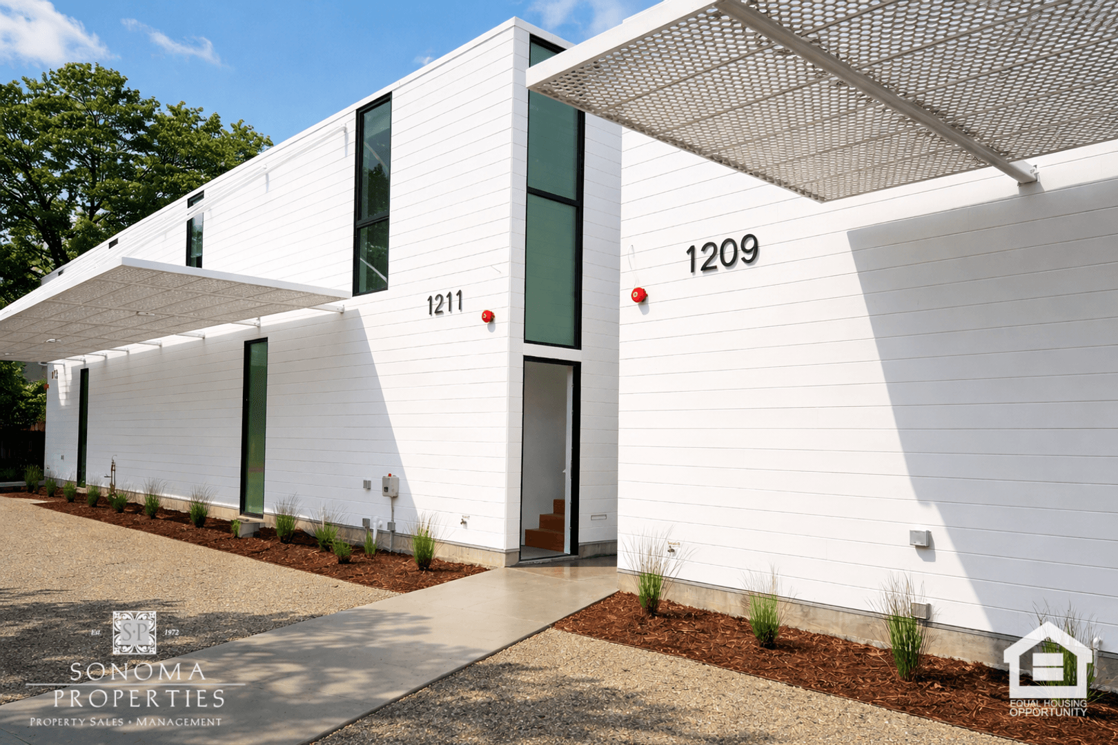 Sonoma Apartment: 1211-1213 Broadway