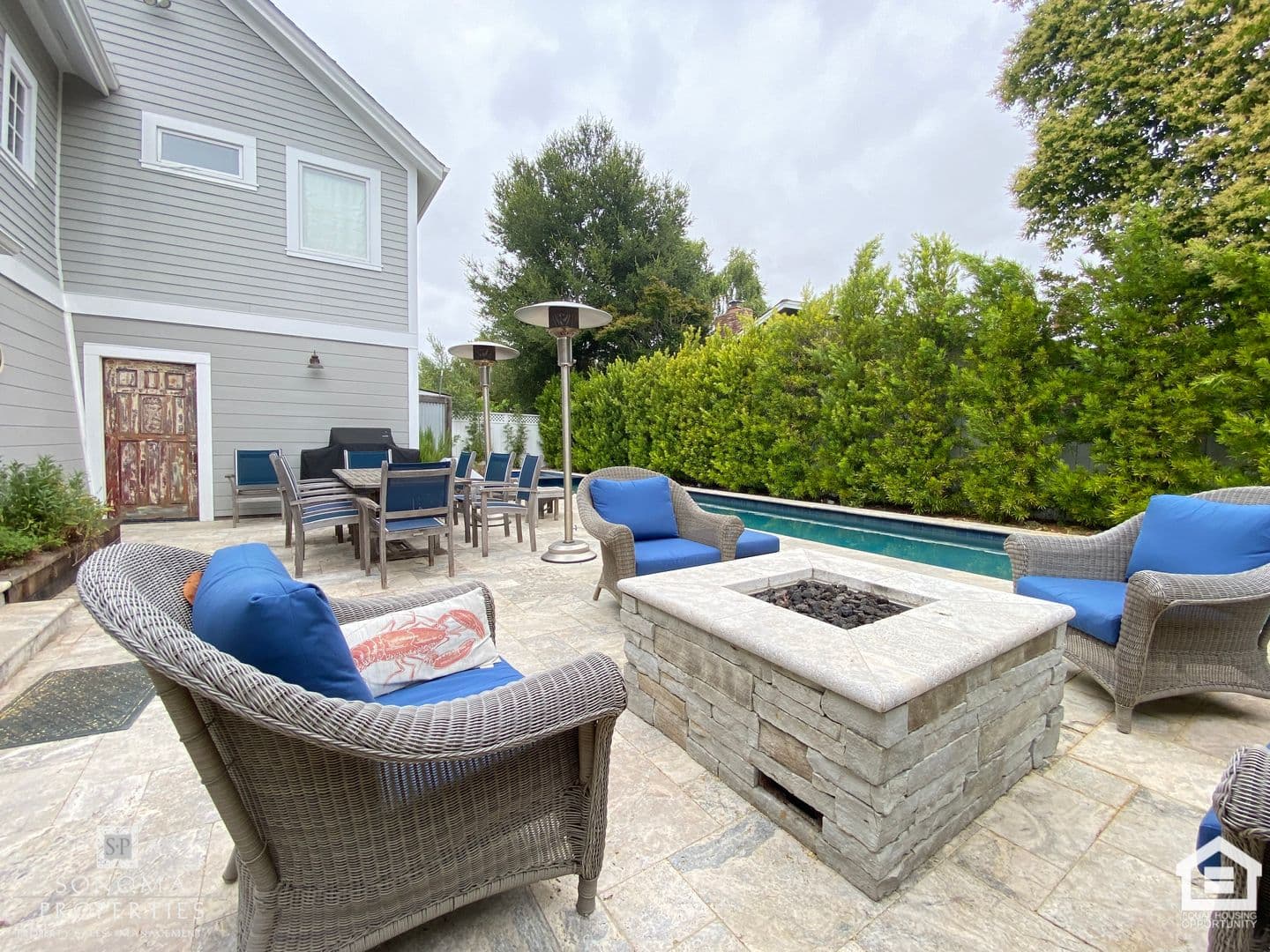 Sonoma House: 800 5th Street East