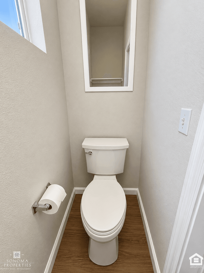 Sonoma Multiplex: 838 3rd Street West