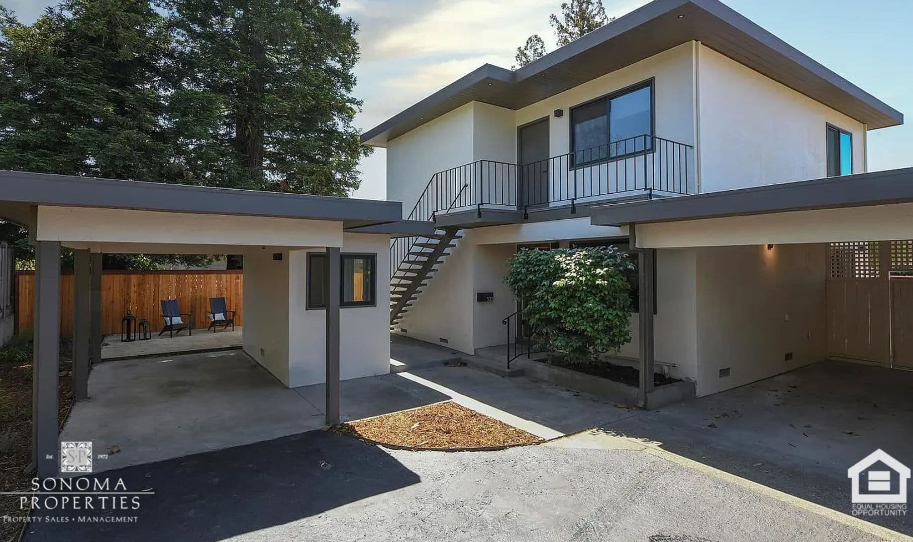 Sonoma Apartment: 532 3rd Street West