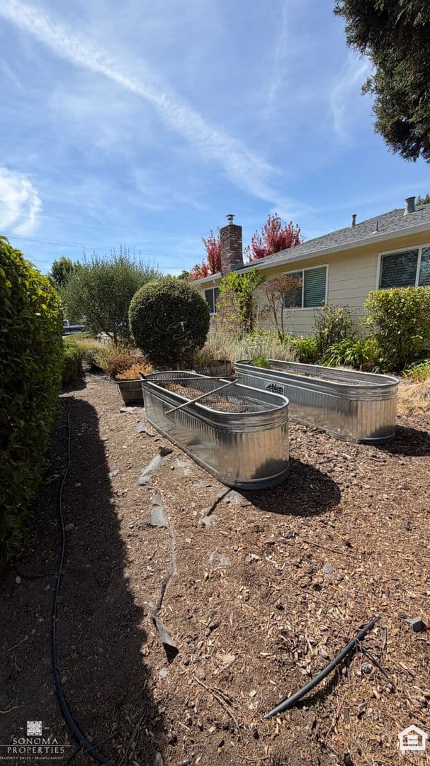 Sonoma House: 626 White Briar Drive
