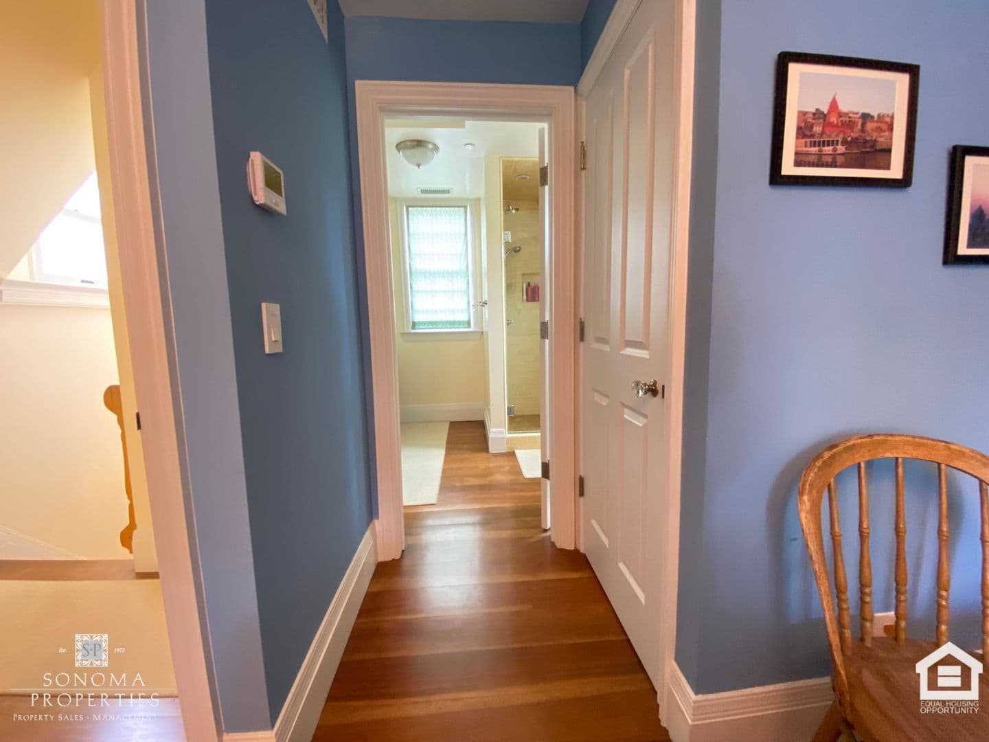 Sonoma House: 800 5th Street East