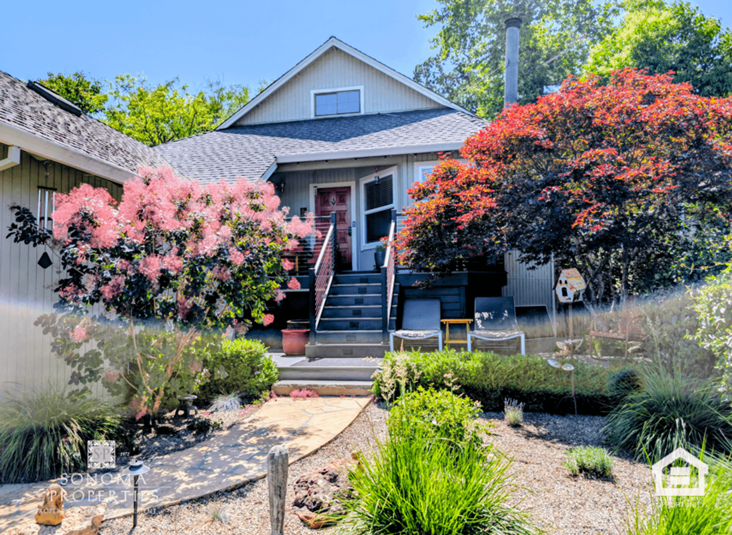 Sonoma House: 689 Cherry Lane