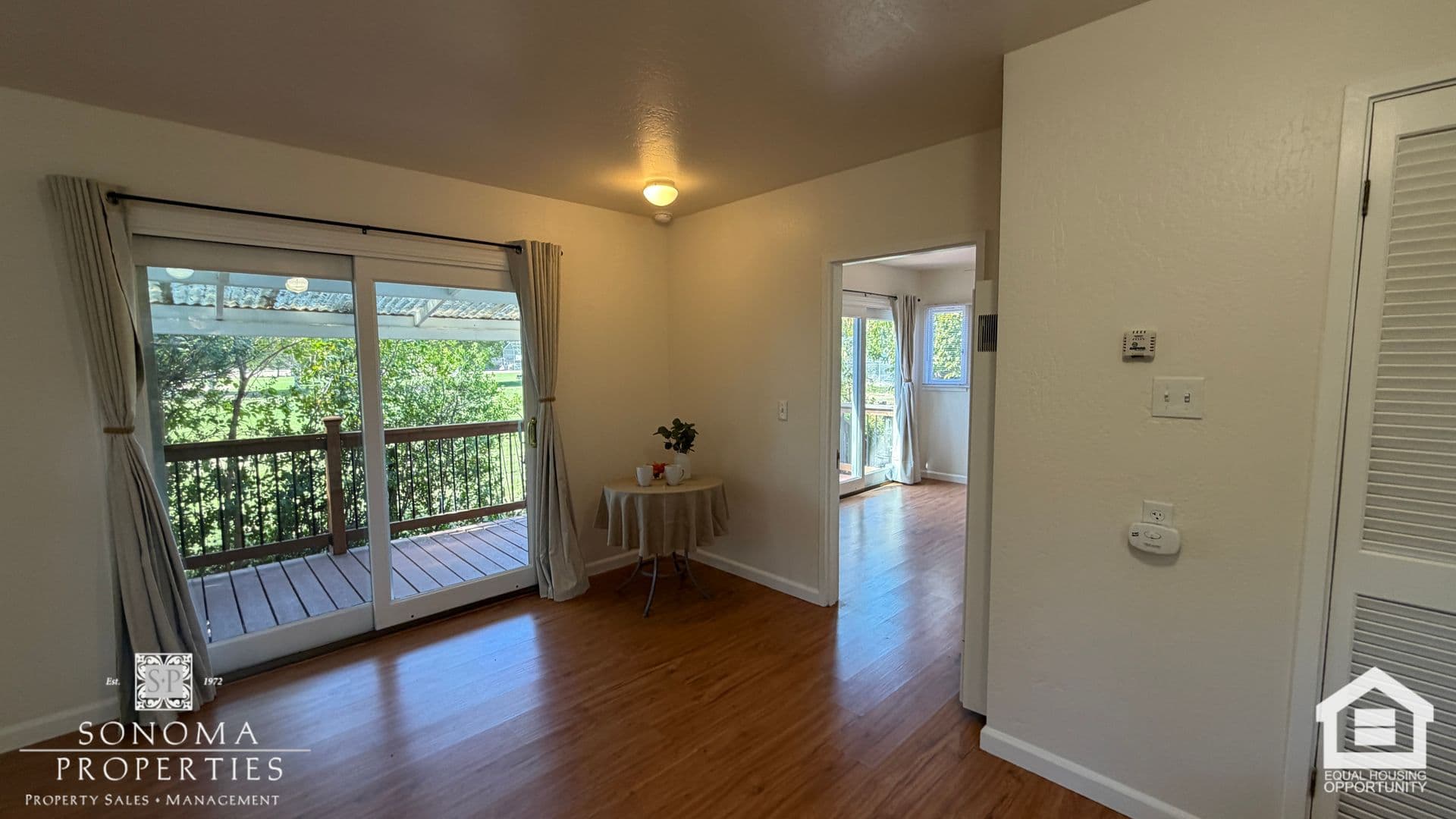 Sonoma House: 217 1st St West