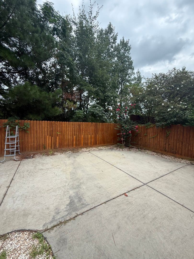 Florence House: 450 Sterling Drive