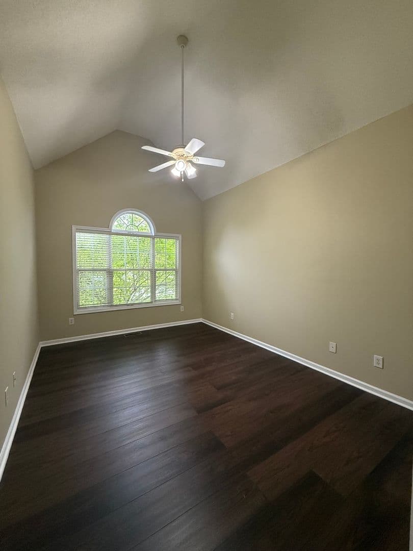 Florence House: 450 Sterling Drive