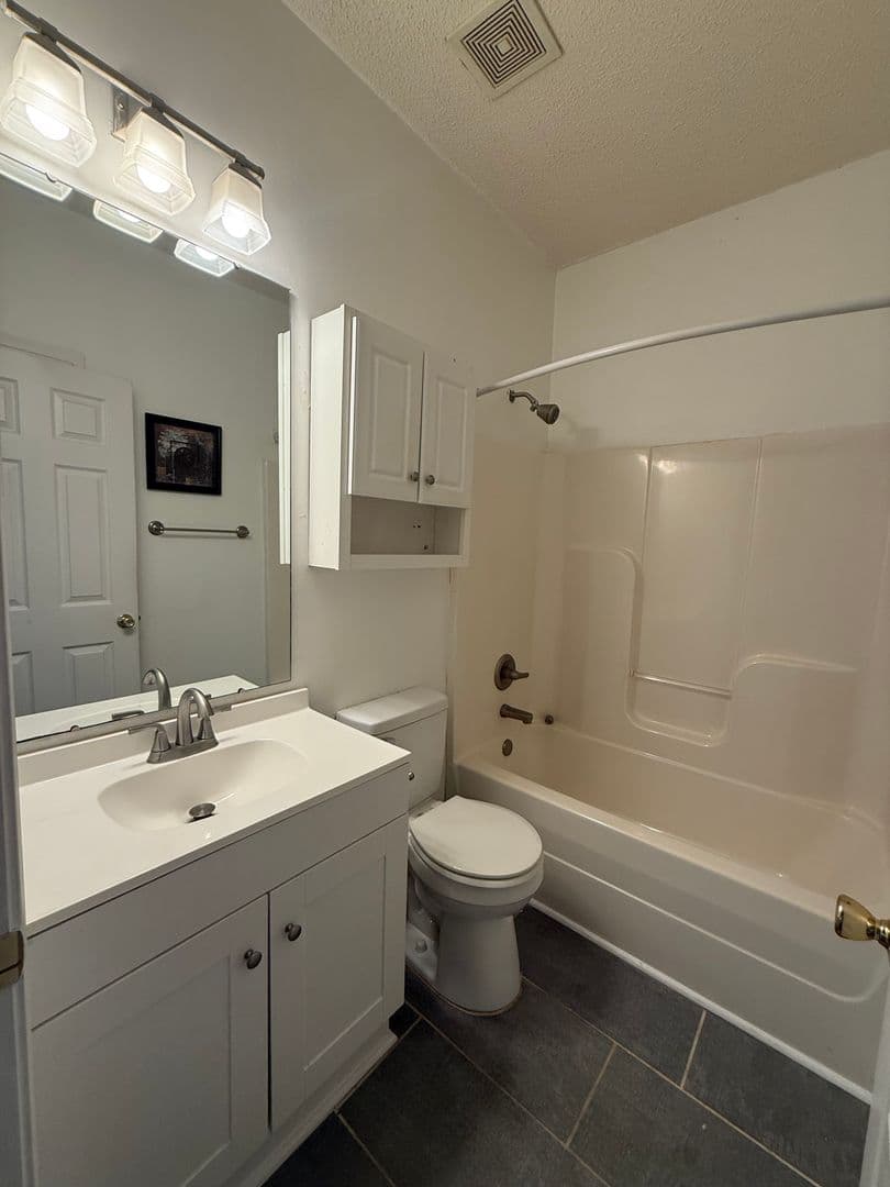 Florence House: 450 Sterling Drive