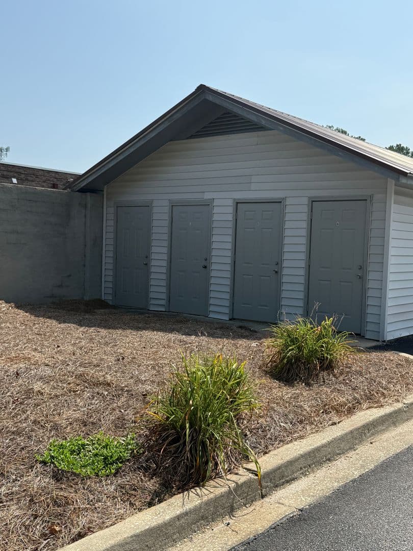 Florence Apartment: 2210 W. Jody Rd.