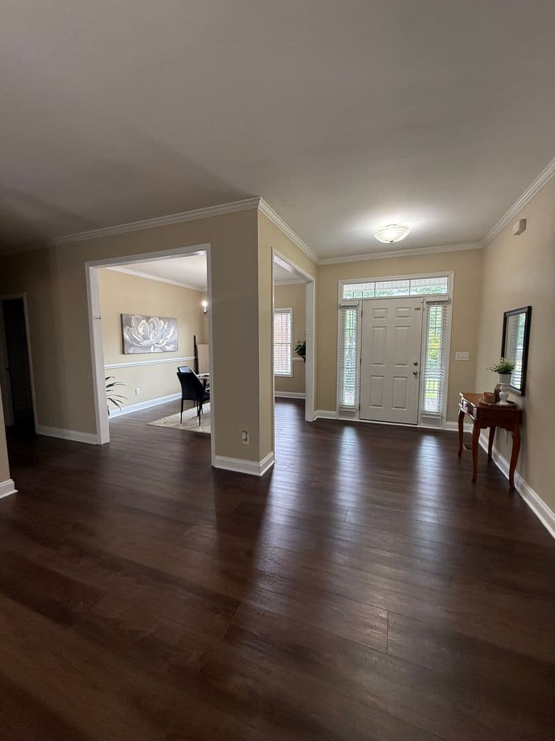 Florence House: 450 Sterling Drive
