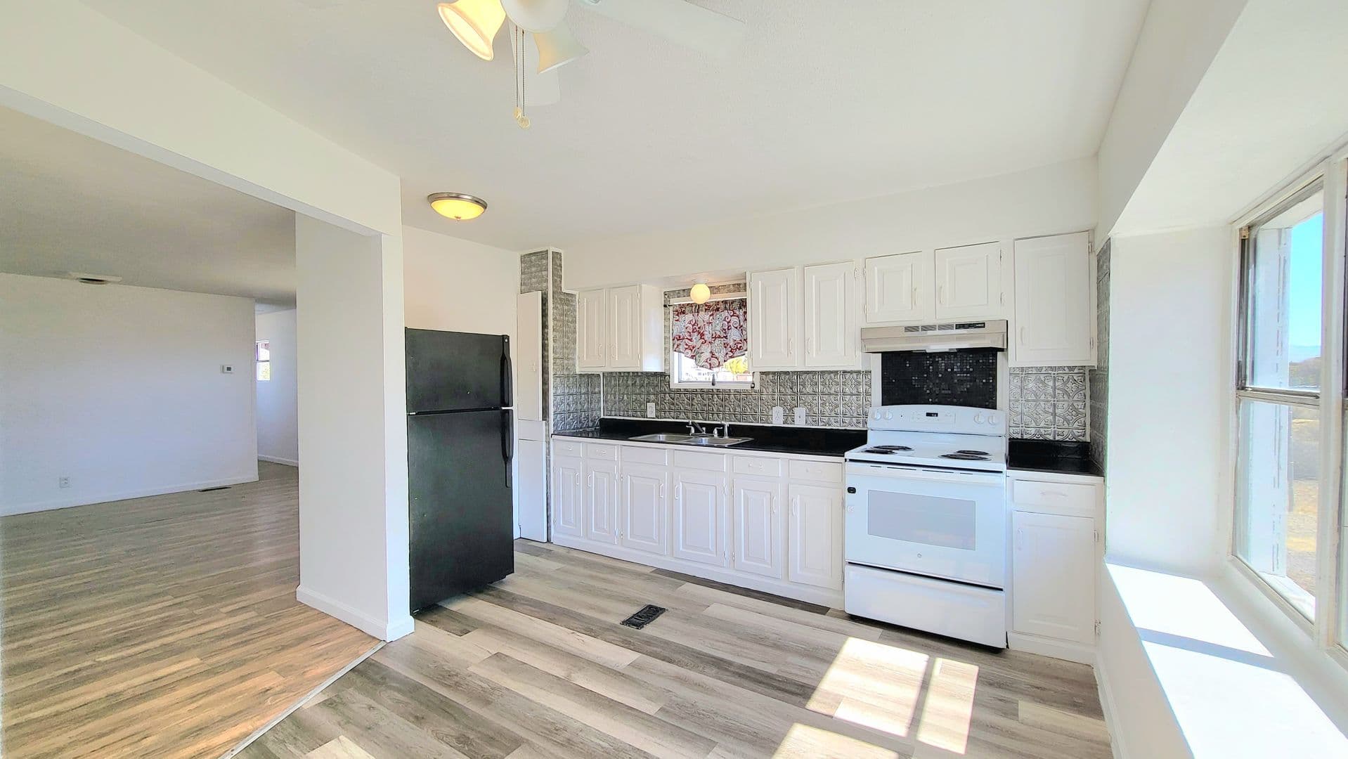 Pahrump House: 1270 W Irons St.