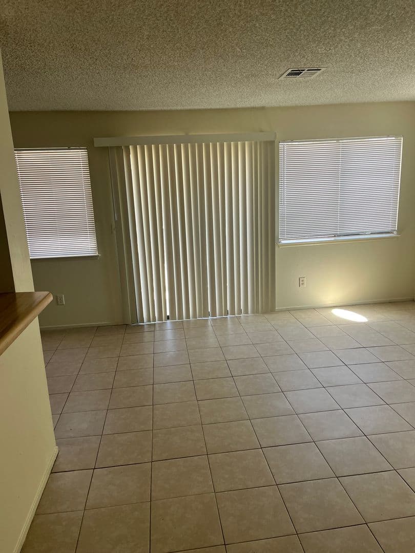 Las Vegas Apartment: 3708 Scuba Cir.