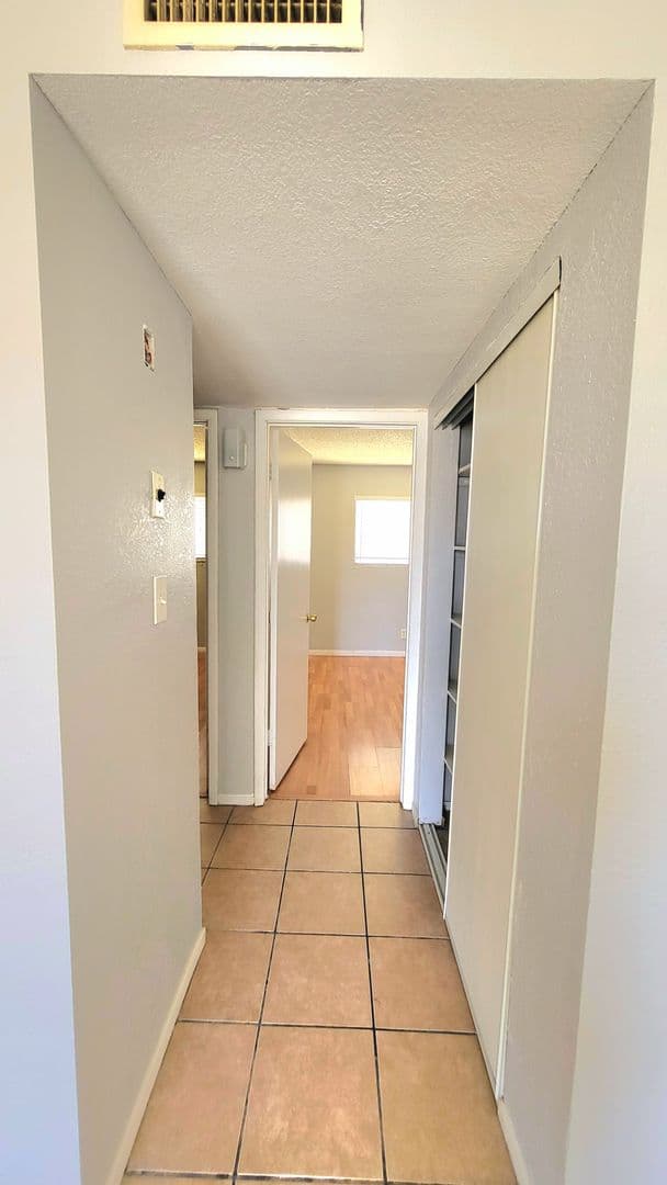 Pahrump Apartment: 1920 Galaxy St.