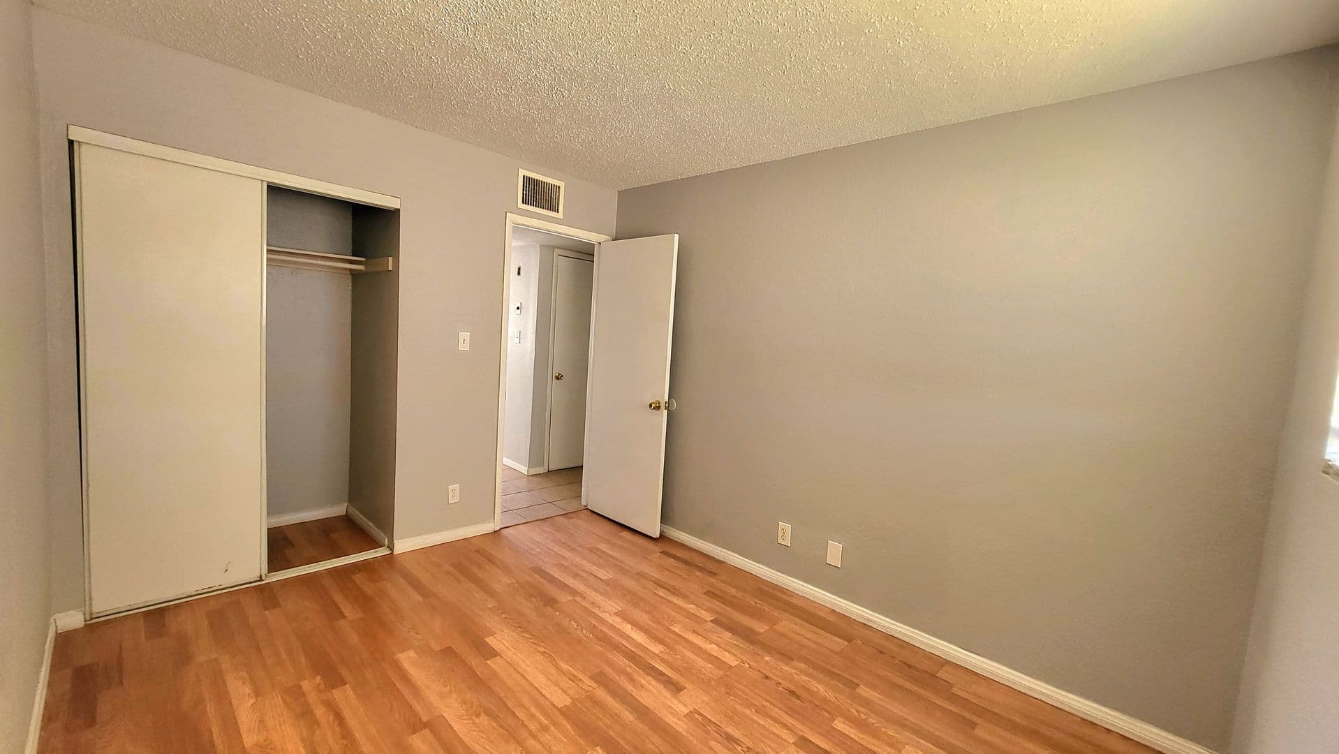 Pahrump Apartment: 1920 Galaxy St.